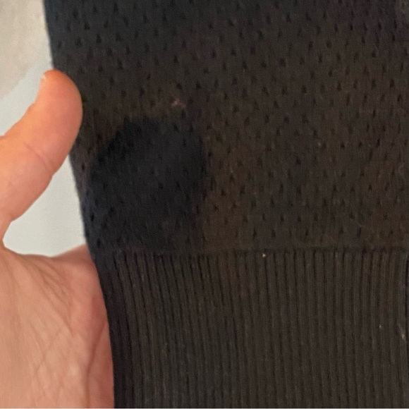 Tommy John Henley lounge sweater knit is n “Tap Shoe” black. Thick and cozy! - Picture 4 of 10